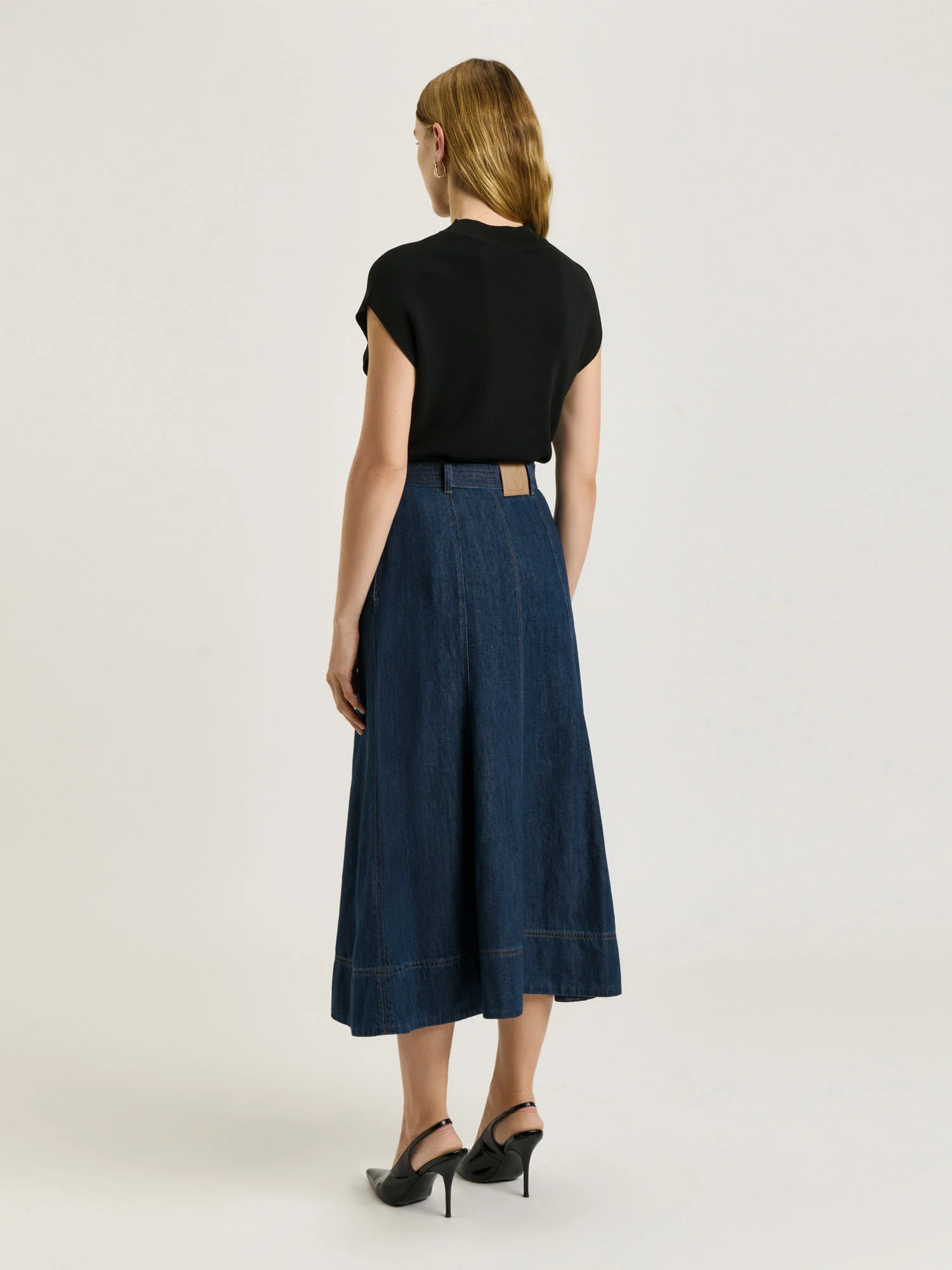 COTTON TENCEL DENIM BELTED SKIRT - Image 3