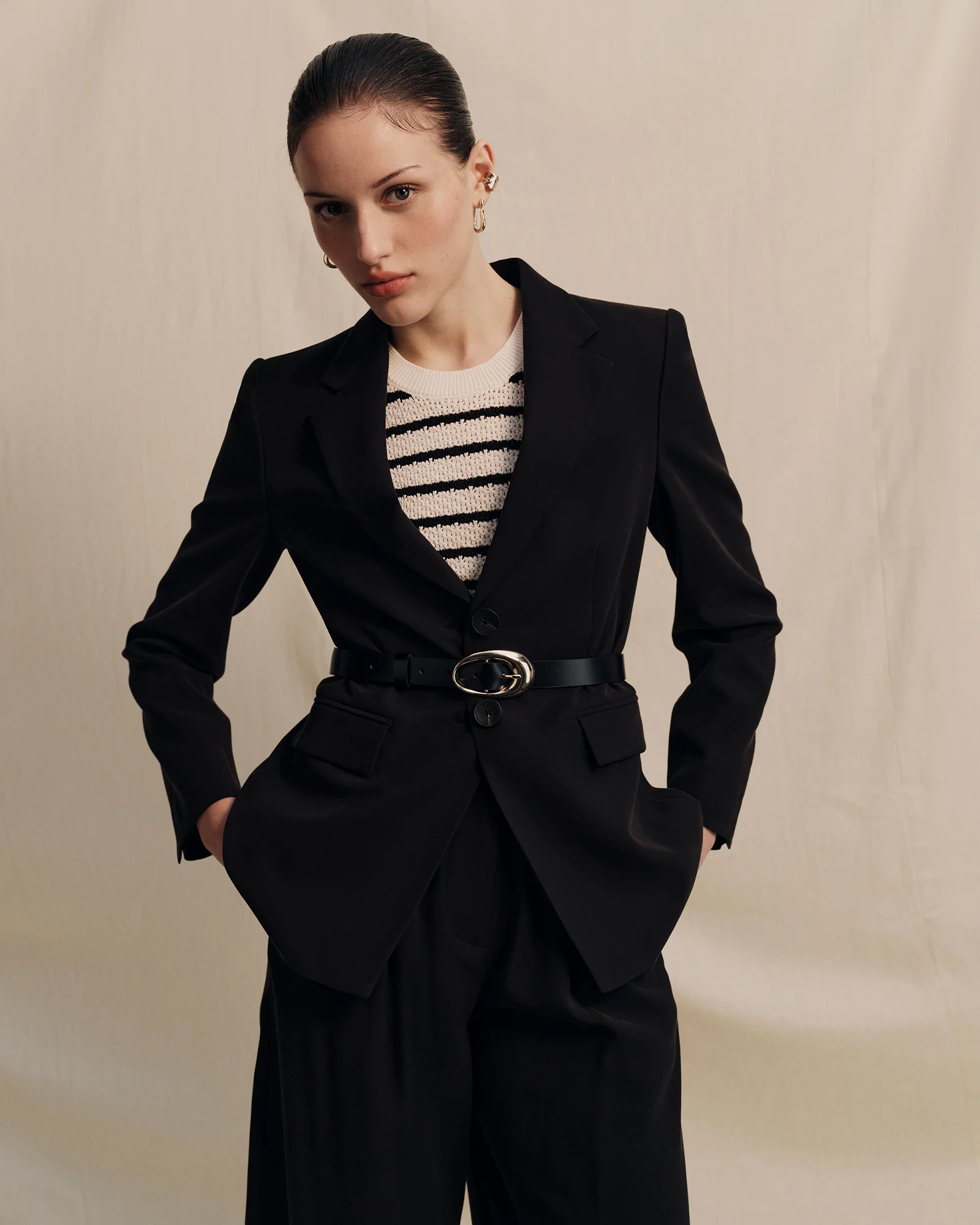 DRAPEY ECOVERO VISCOSE SEMI FITTED BLAZER - Image 5