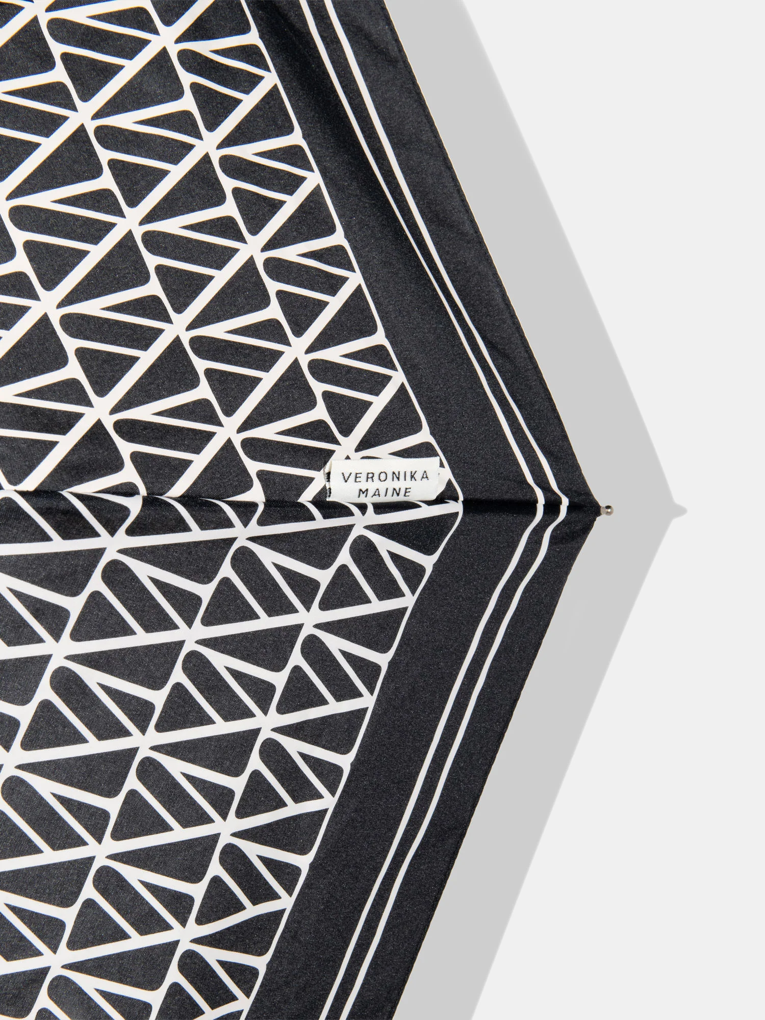 MONOGRAM UMBRELLA - Image 3