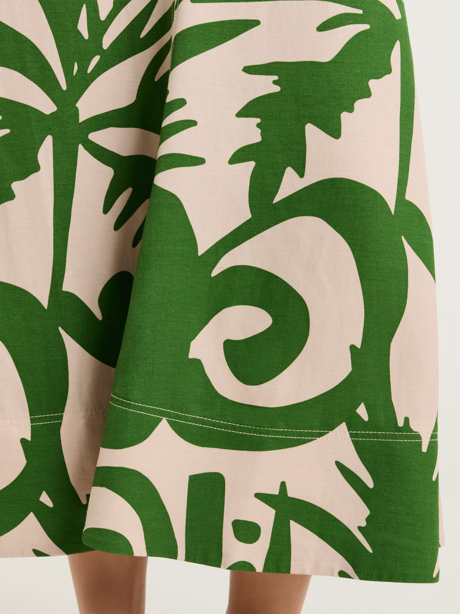 TROPICAL SHADOW VISCOSE LINEN MIDI SKIRT - Image 5